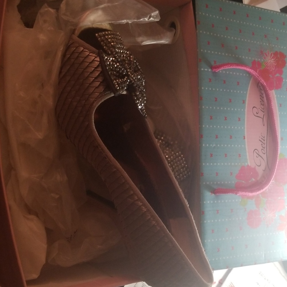 Dress shoes